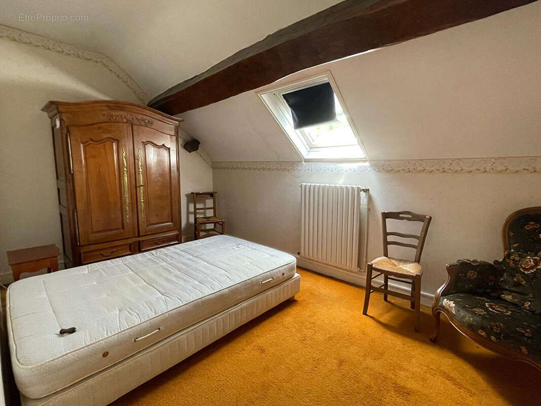 Maison à NESLES-LA-MONTAGNE