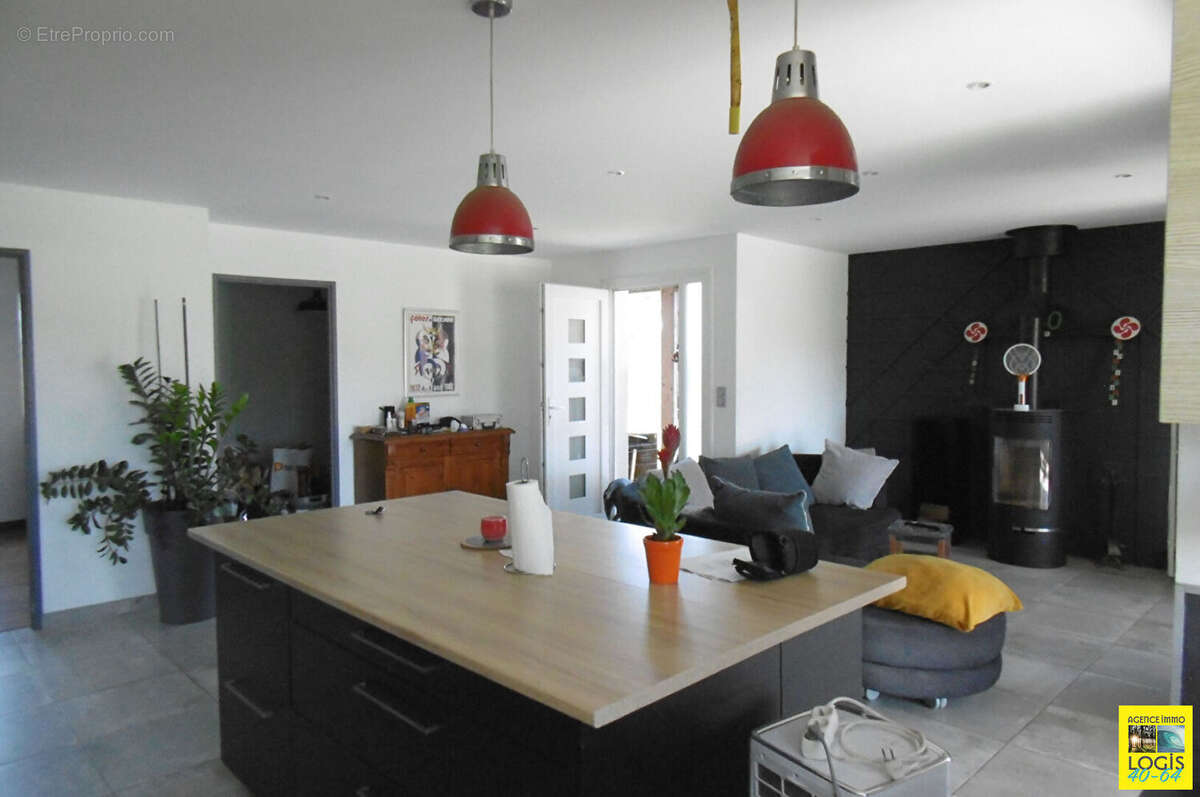 Maison à SAINT-LON-LES-MINES