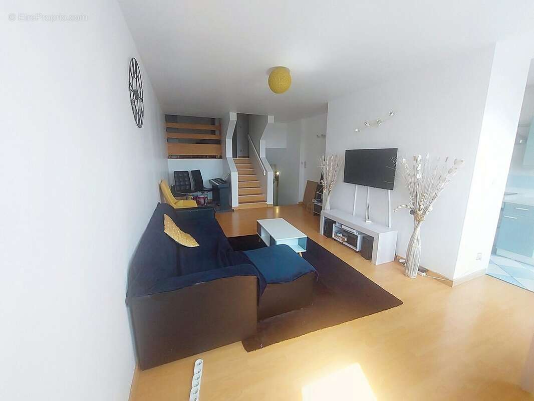 Séjour - Appartement à SARTROUVILLE