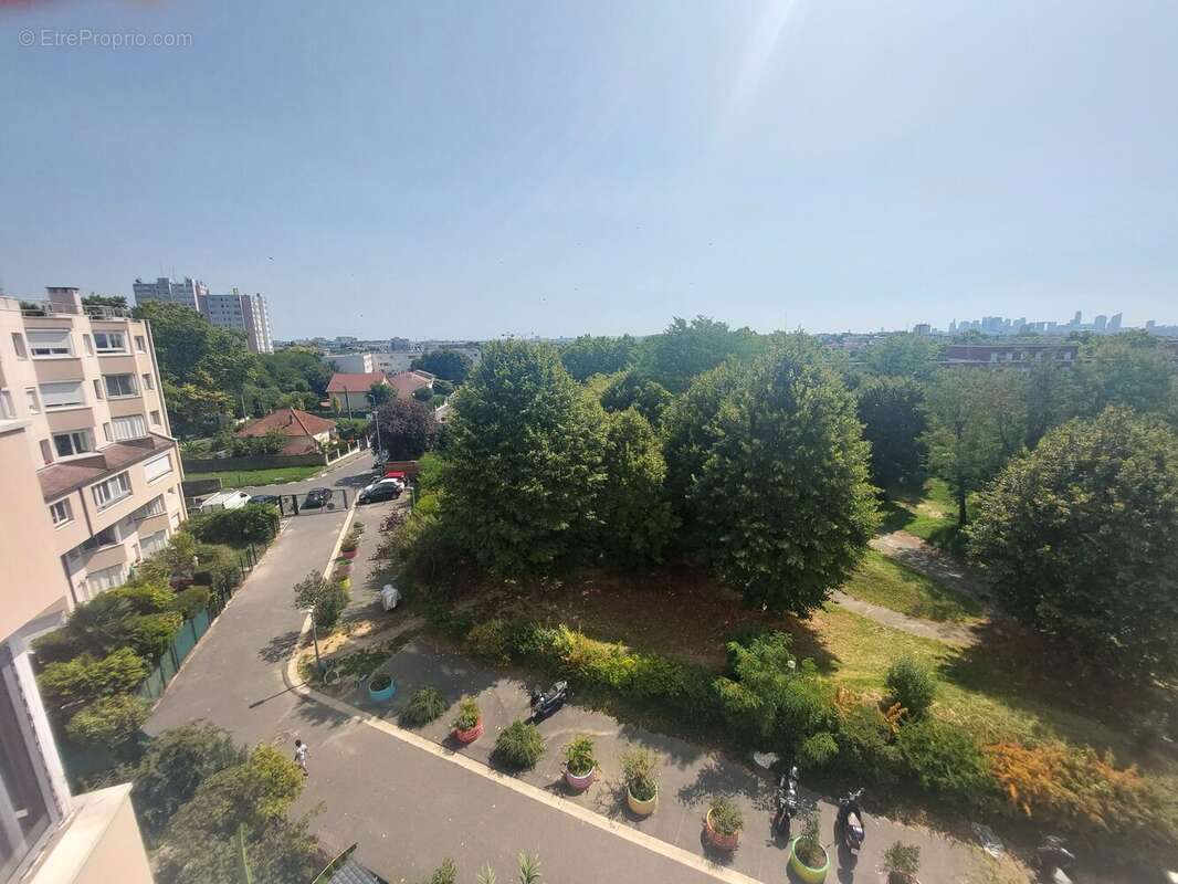 Vue du séjour - Appartement à SARTROUVILLE