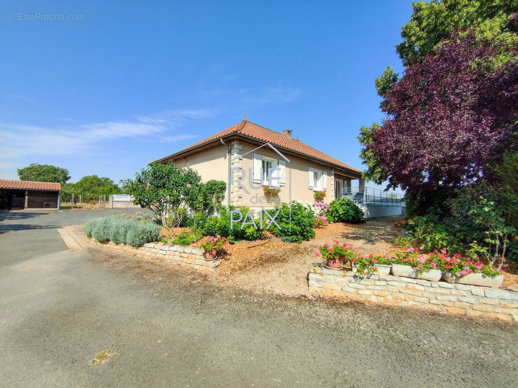 Maison à LA GRIMAUDIERE