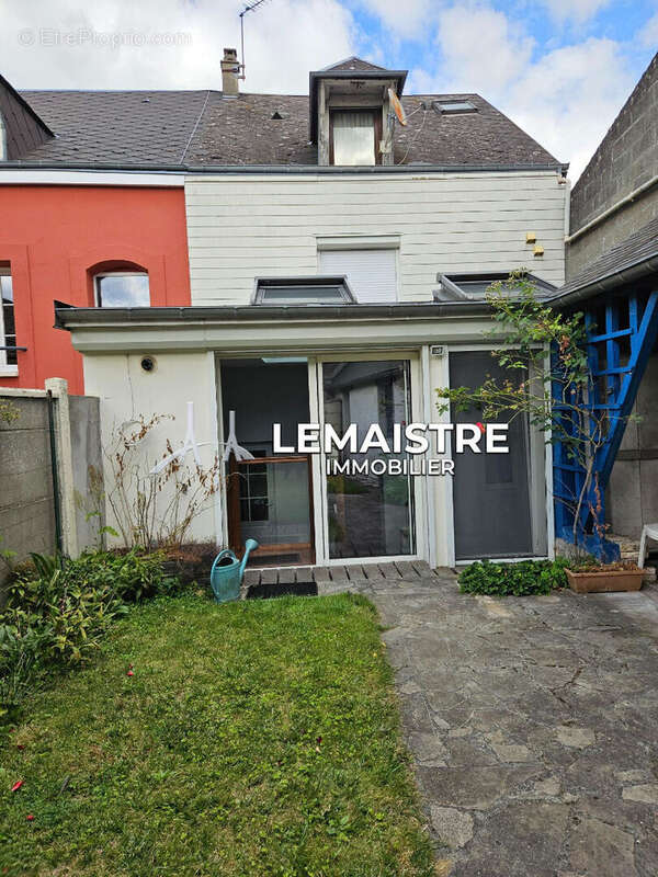 Maison à MONTIVILLIERS