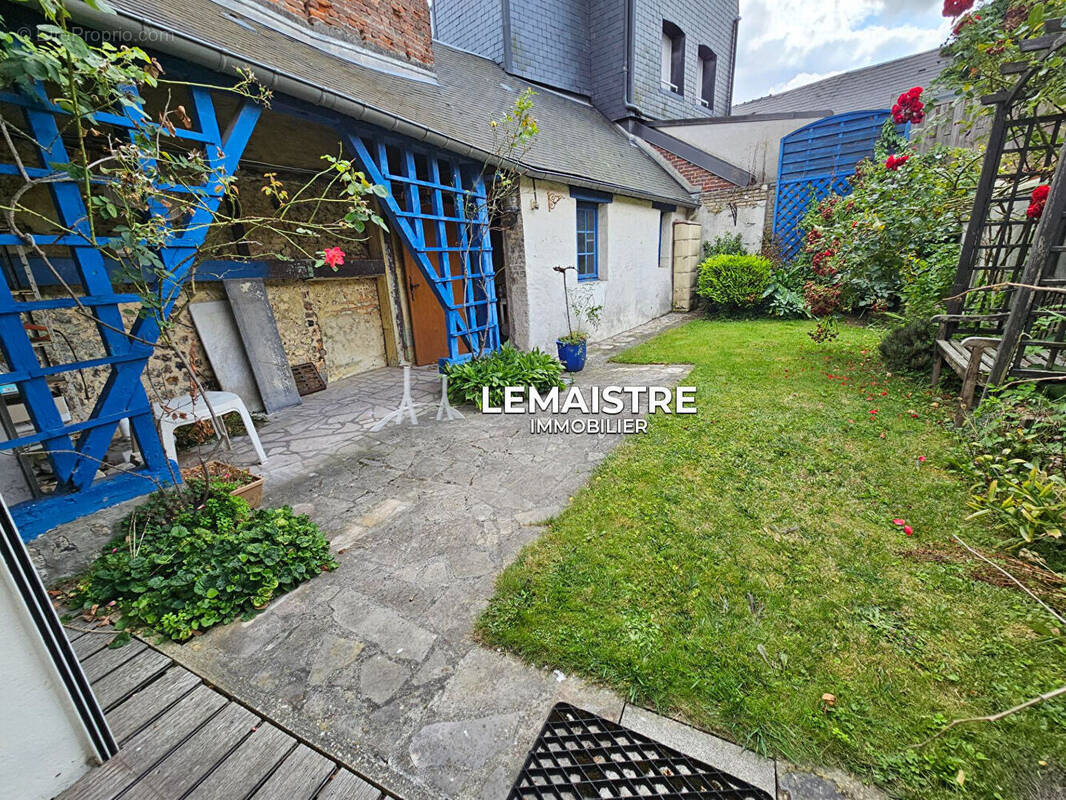 Maison à MONTIVILLIERS