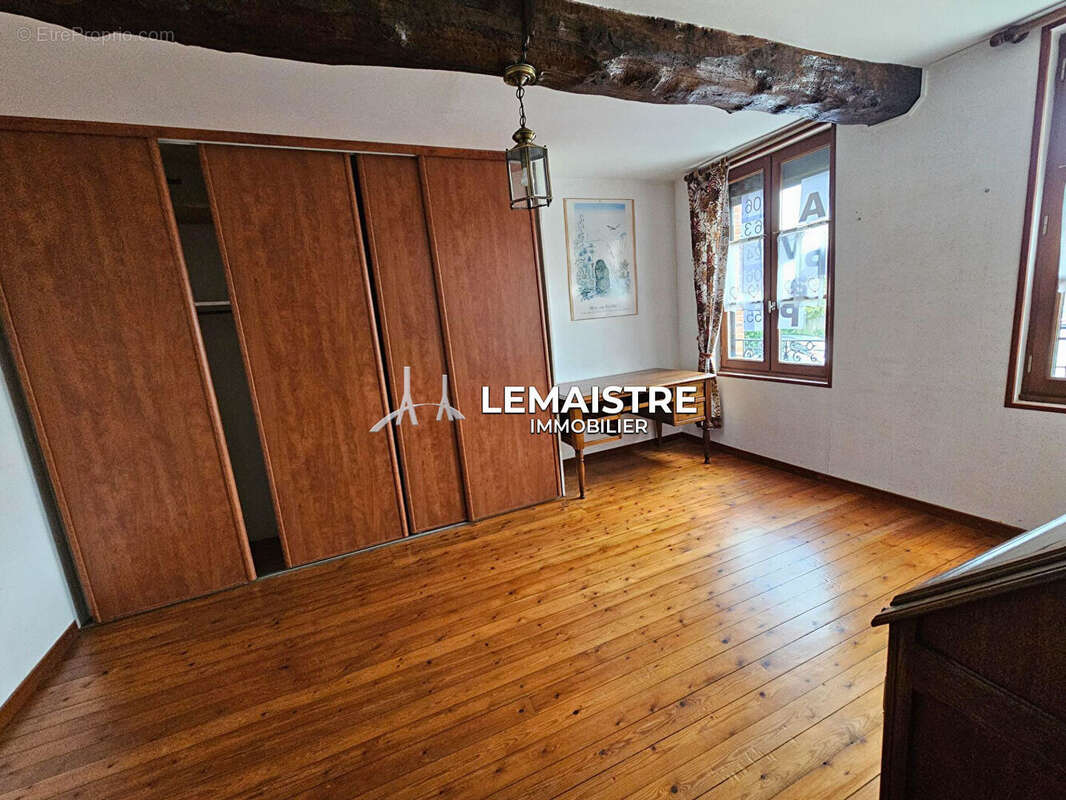 Maison à MONTIVILLIERS