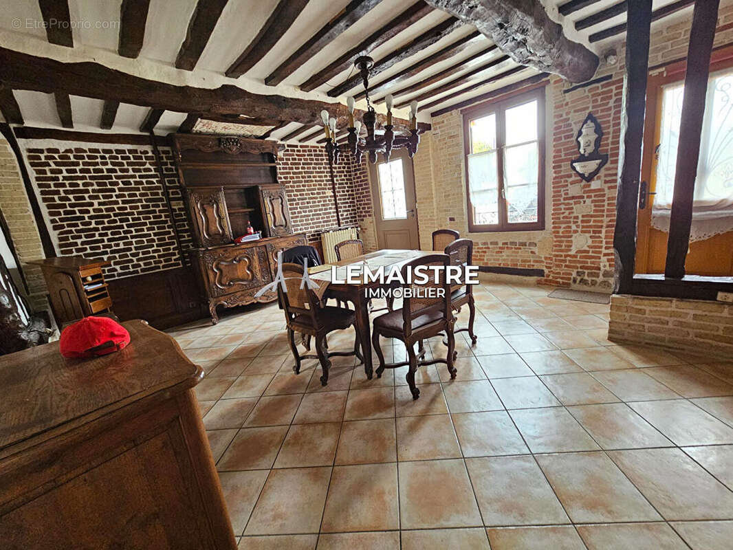 Maison à MONTIVILLIERS