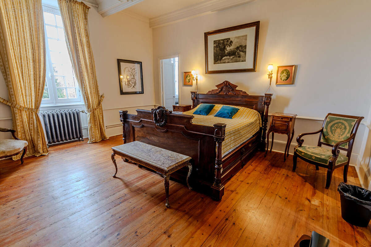 Maison à SAINT-HILAIRE-DU-HARCOUET