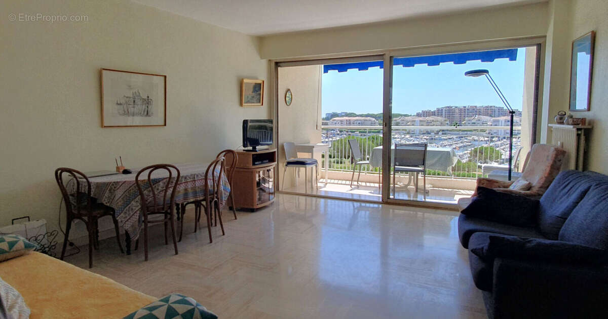 Appartement à MANDELIEU-LA-NAPOULE