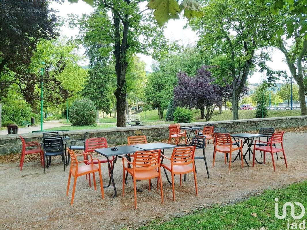 Photo 7 - Commerce à TARARE