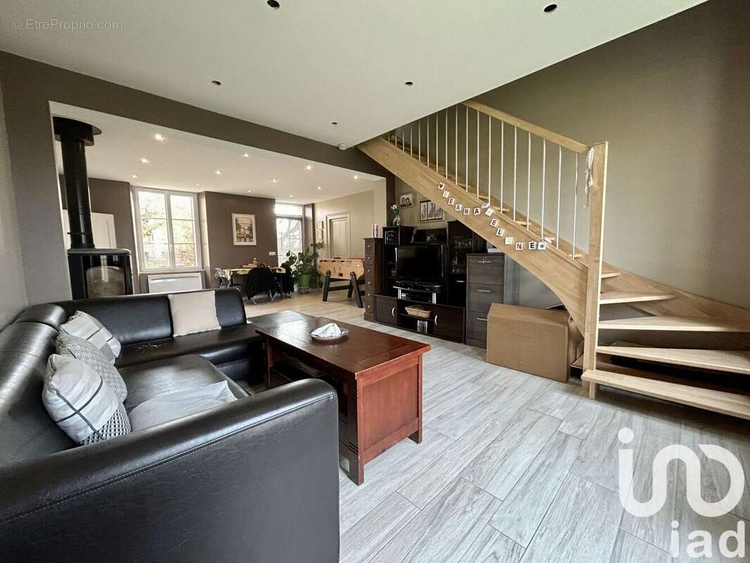 Photo 2 - Maison à CHAVIN