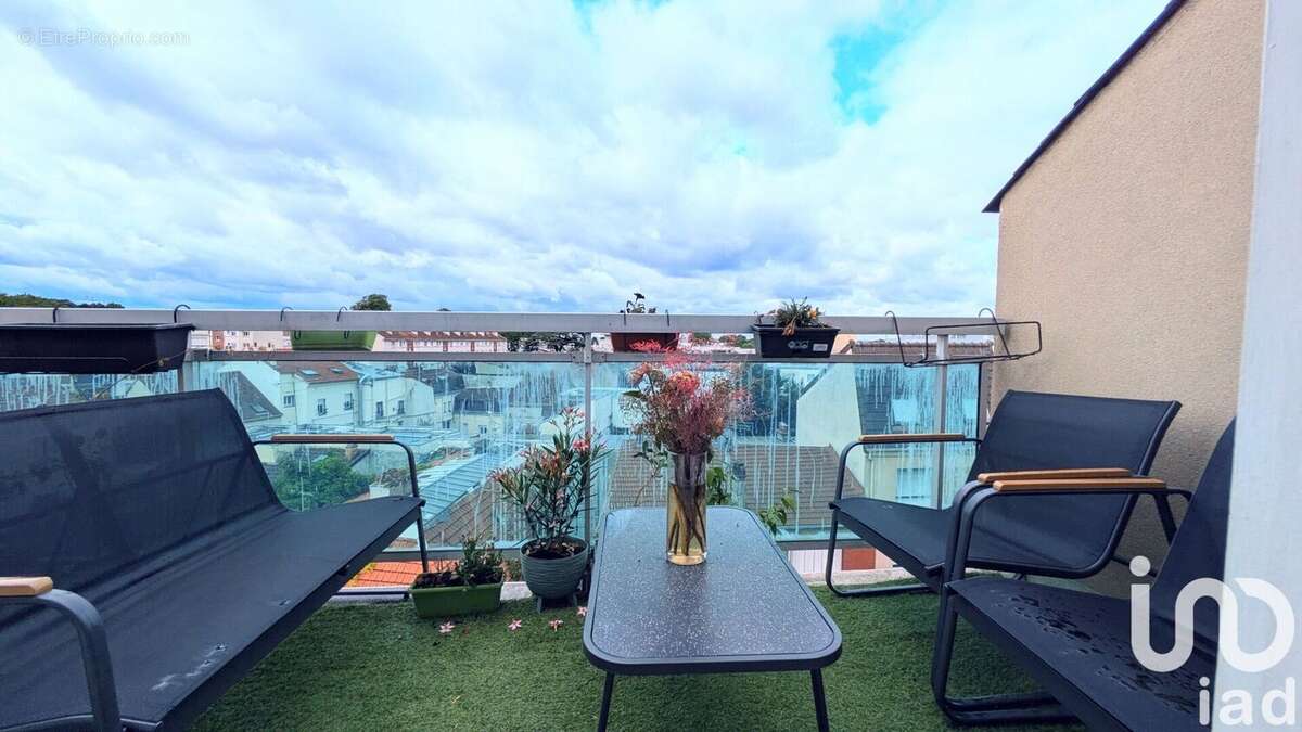 Photo 4 - Appartement à LIVRY-GARGAN