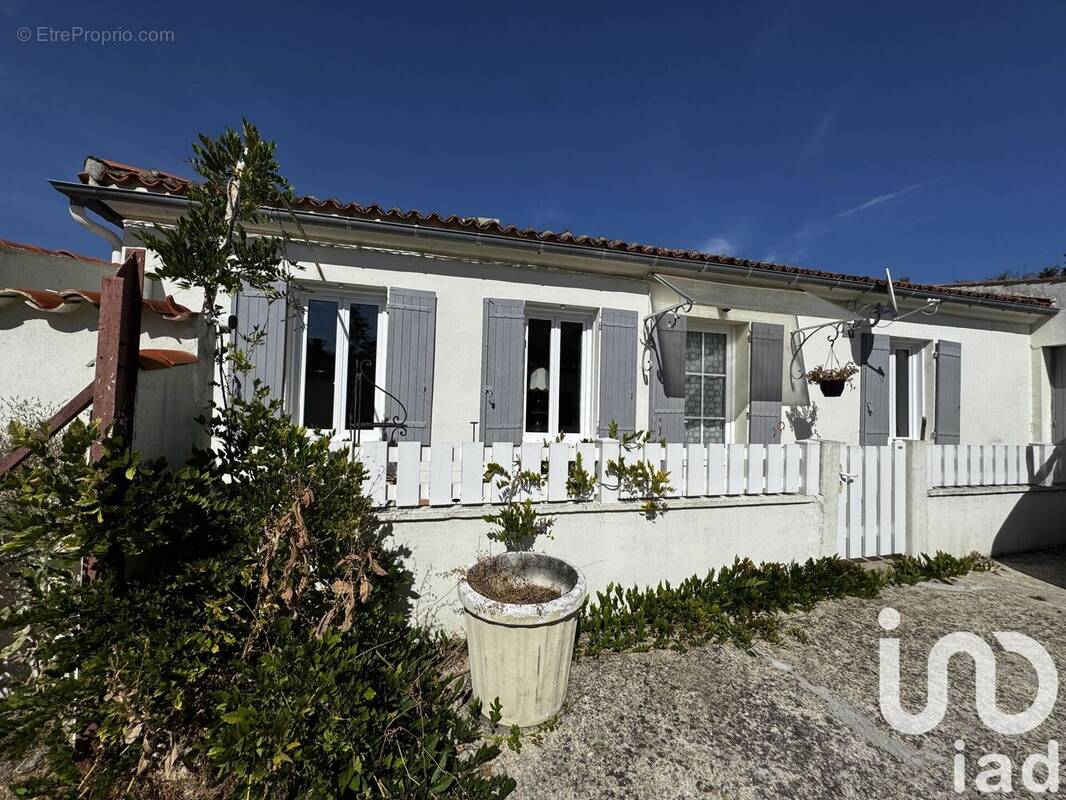 Photo 1 - Maison à LA CHAPELLE-DES-POTS