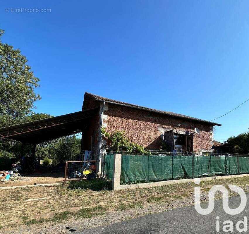 Photo 2 - Maison à ROUMAZIERES-LOUBERT