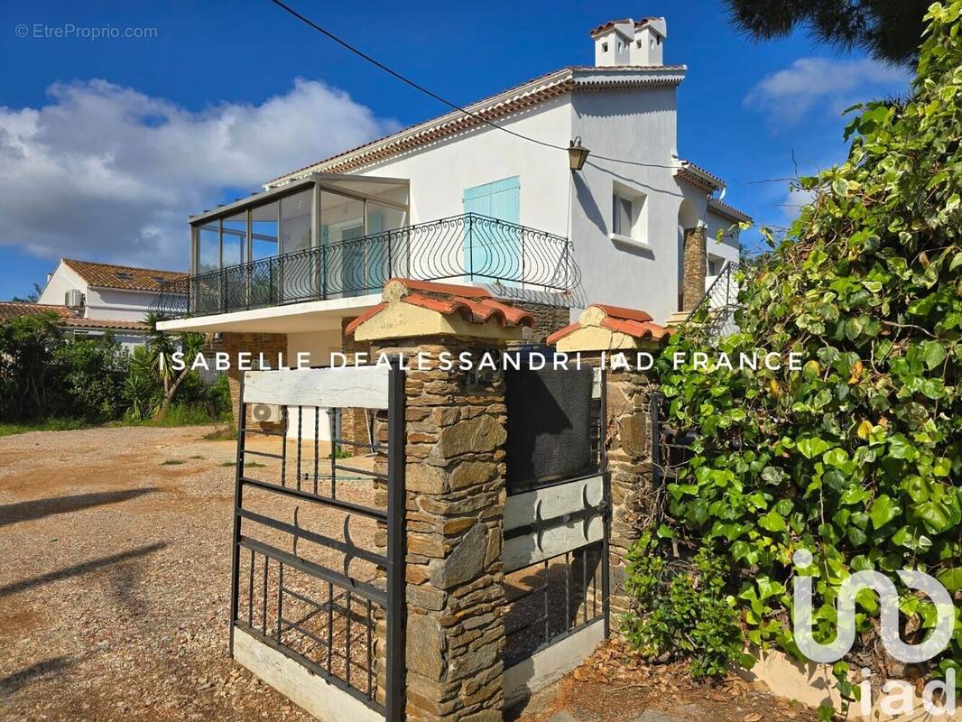 Photo 1 - Appartement à SIX-FOURS-LES-PLAGES