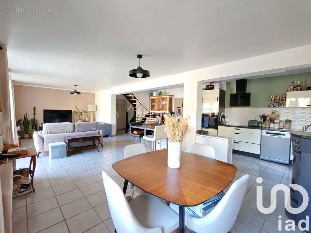 Photo 2 - Maison à CAMPENEAC