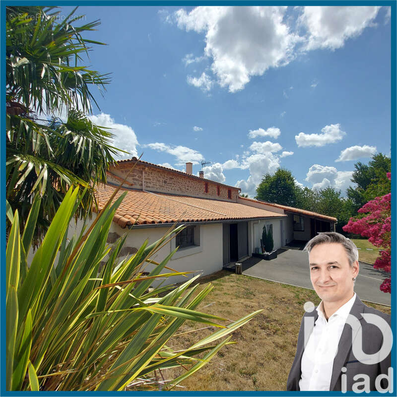 Photo 2 - Maison à MORTAGNE-SUR-SEVRE