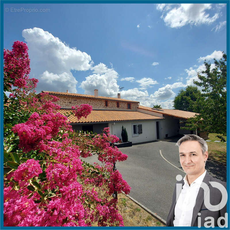 Photo 3 - Maison à MORTAGNE-SUR-SEVRE