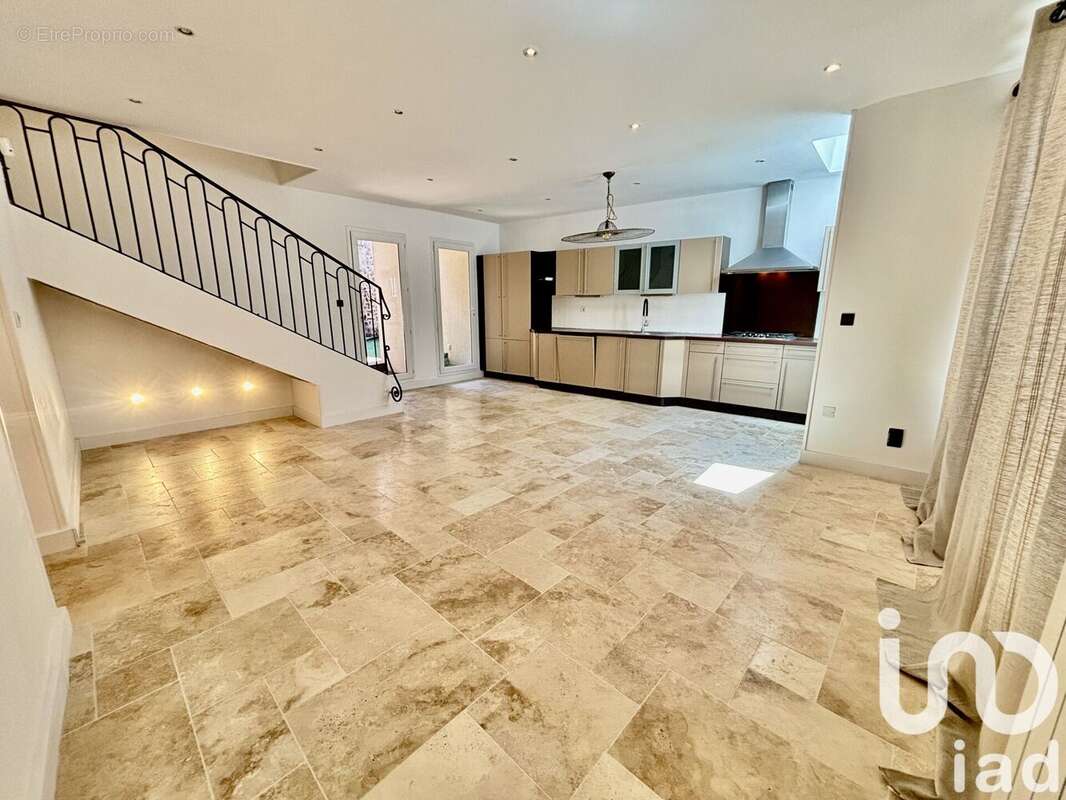 Photo 2 - Maison à CAPESTANG