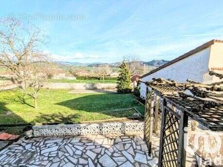 Photo 2 - Maison à SAINT-JUST-LA-PENDUE