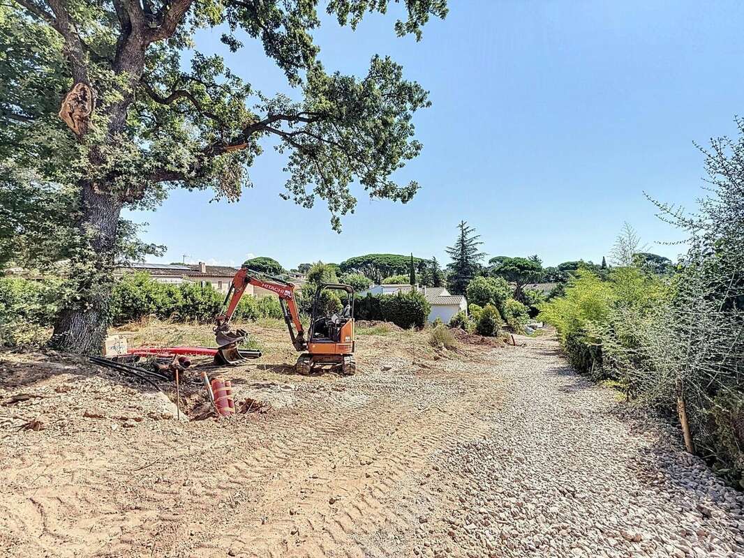 Photo 6 - Terrain à FREJUS