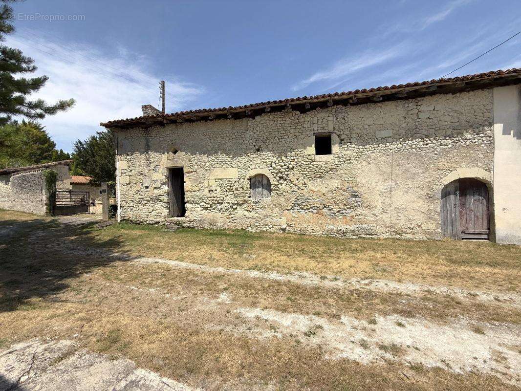 Maison à SAINT-ROMAIN