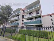 Appartement à VAUJOURS