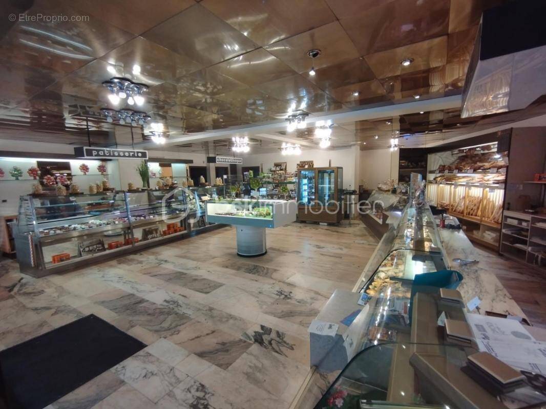 Commerce à BAGNERES-DE-LUCHON