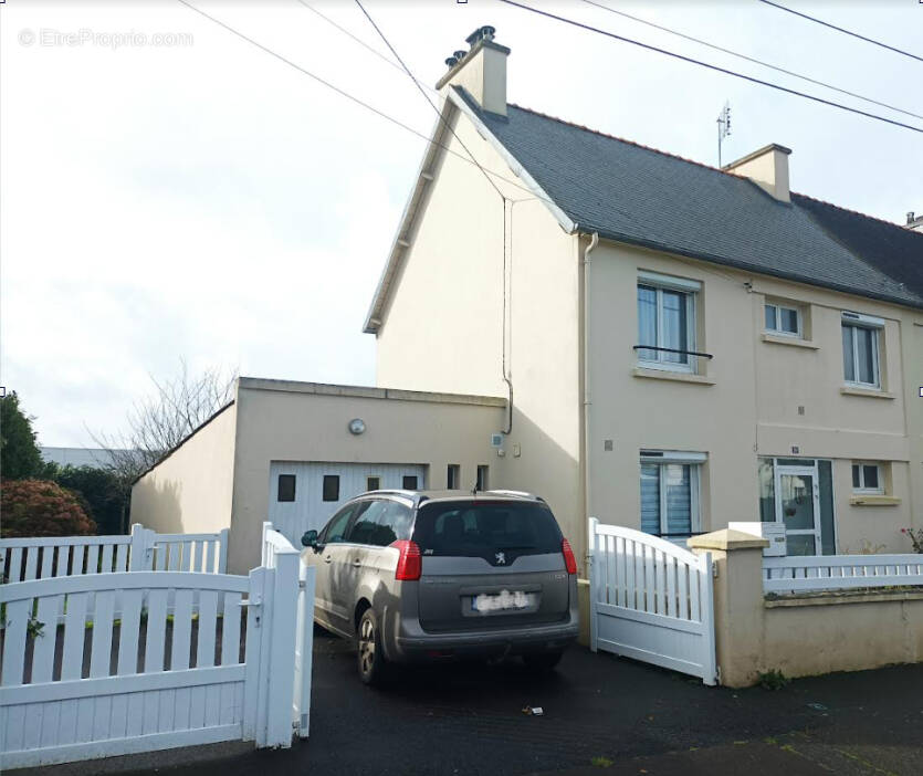 Maison à CARHAIX-PLOUGUER