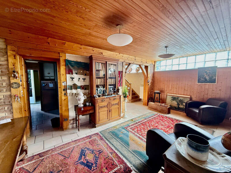 Maison à VARENNES-VAUZELLES