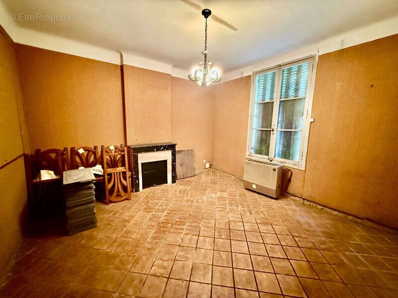 Maison à VARENNES-VAUZELLES