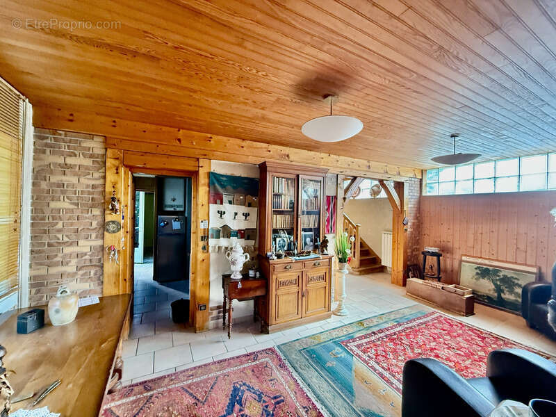 Maison à VARENNES-VAUZELLES