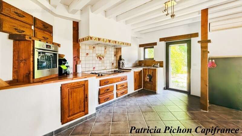 Maison à SAINT-REMY-LA-VANNE