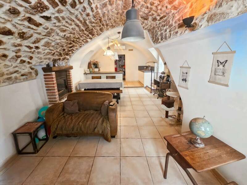 Maison à LAVAL-PRADEL