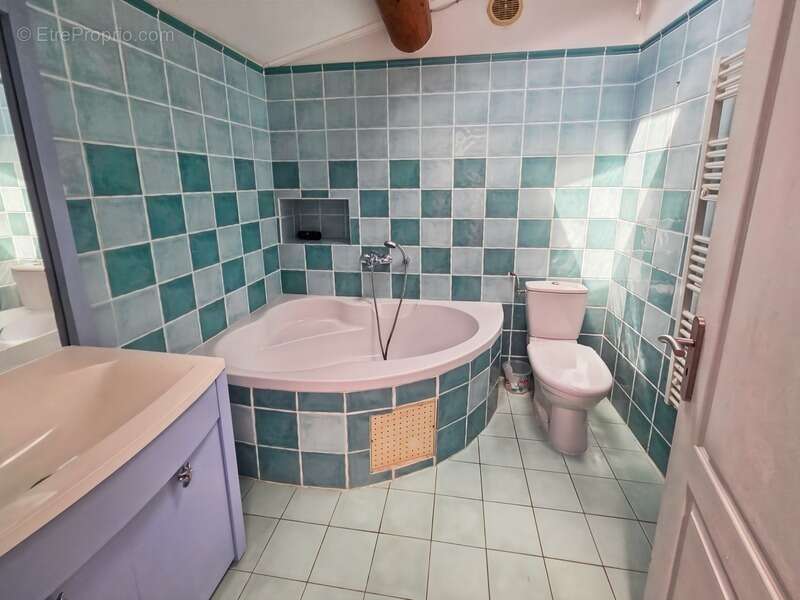 Maison à LAVAL-PRADEL