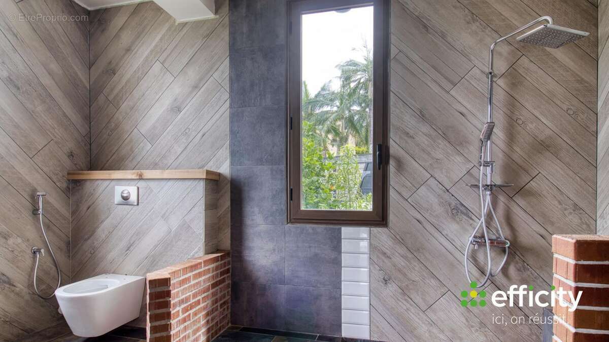 Maison à PETITE-ILE