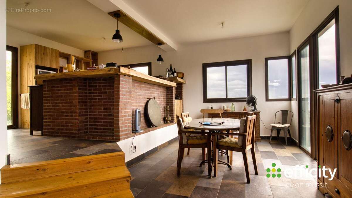 Maison à PETITE-ILE