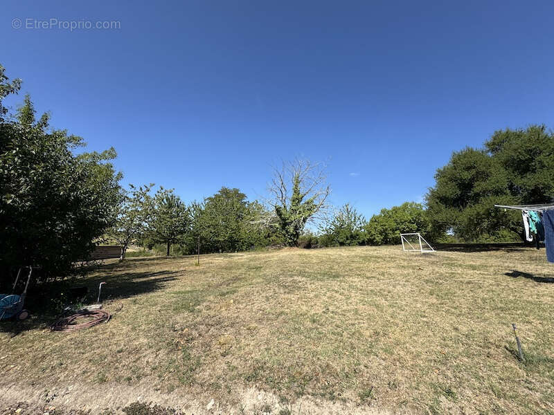 Appartement à AUBETERRE-SUR-DRONNE