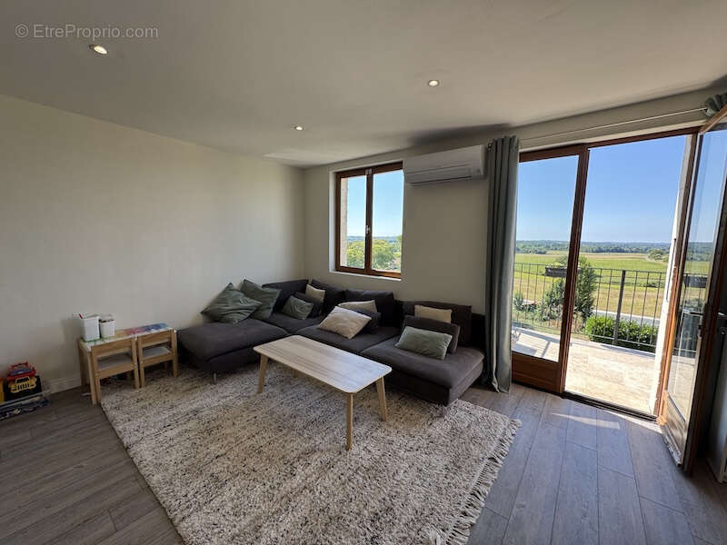 Appartement à AUBETERRE-SUR-DRONNE