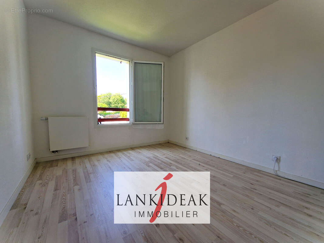 Appartement à USTARITZ