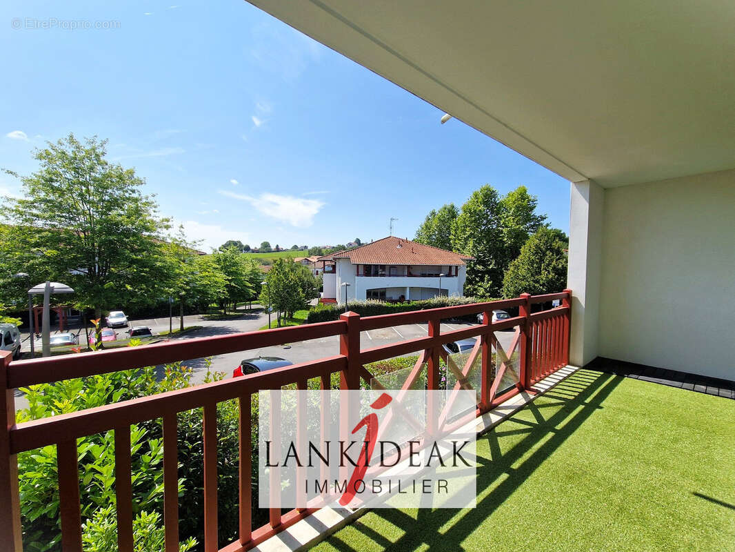 Appartement à USTARITZ