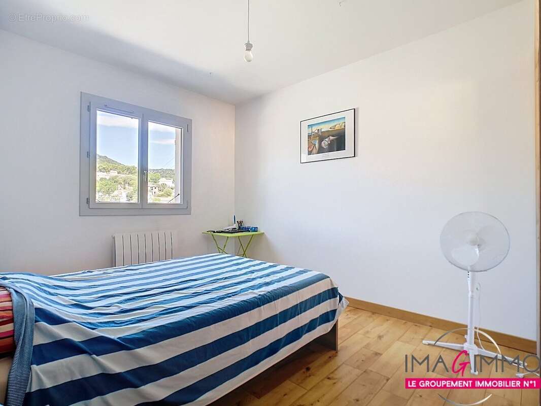 Maison à VAILHAUQUES