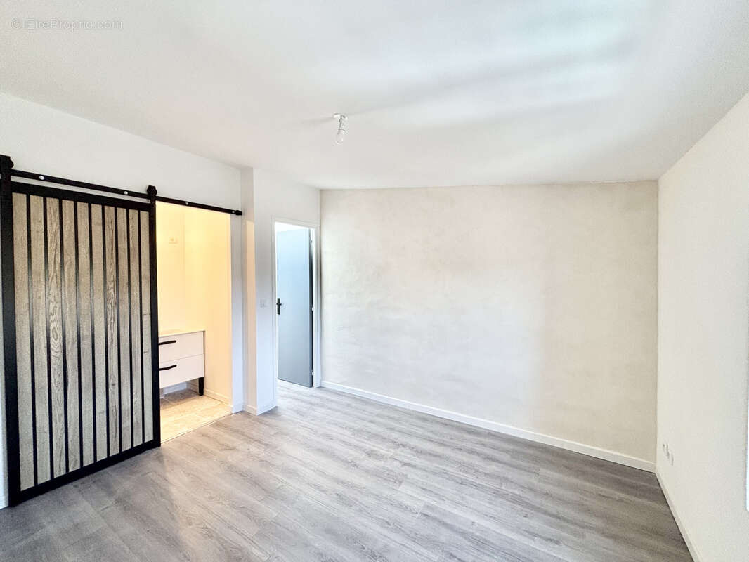 Maison à FONTVIEILLE