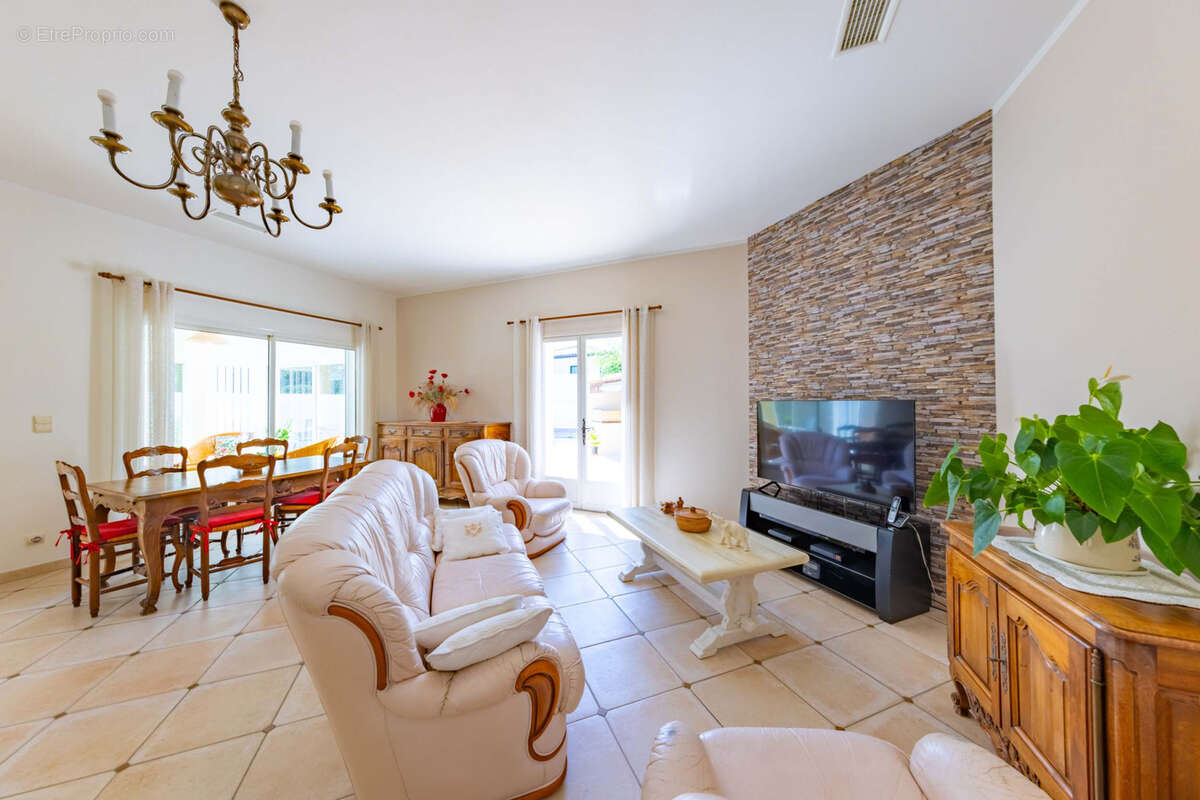 Maison à SATURARGUES