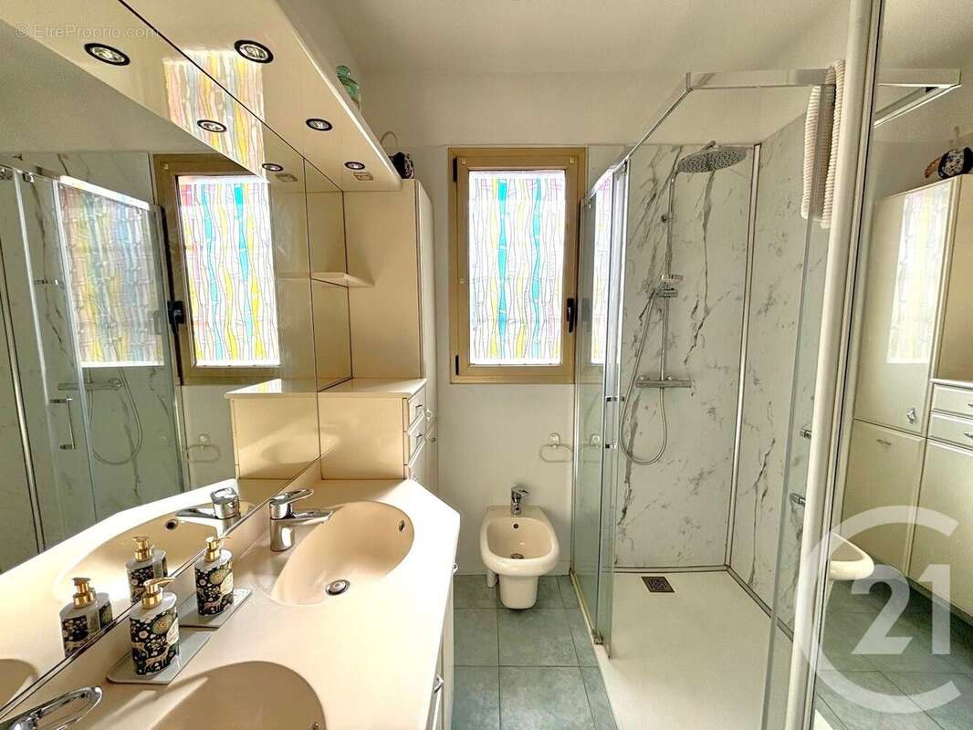 Appartement à LE CANNET