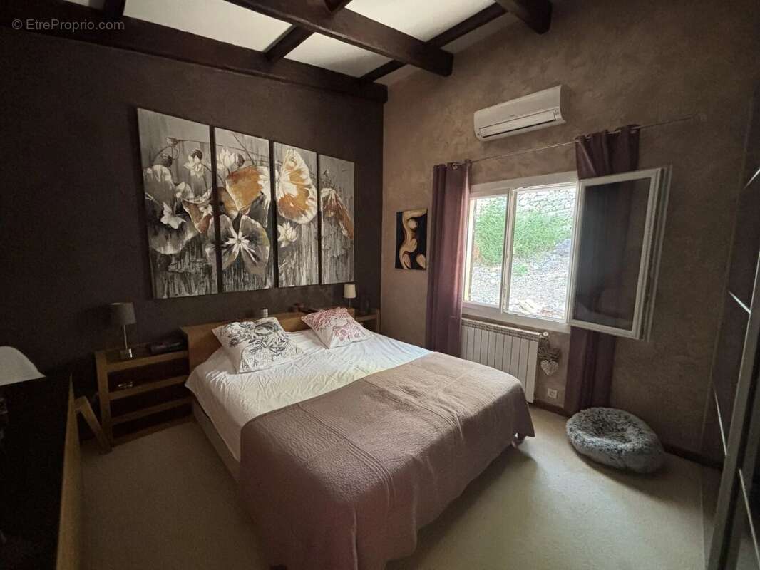 Maison à FIGANIERES