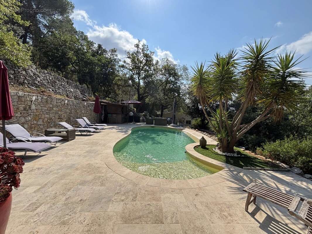 Maison à FIGANIERES