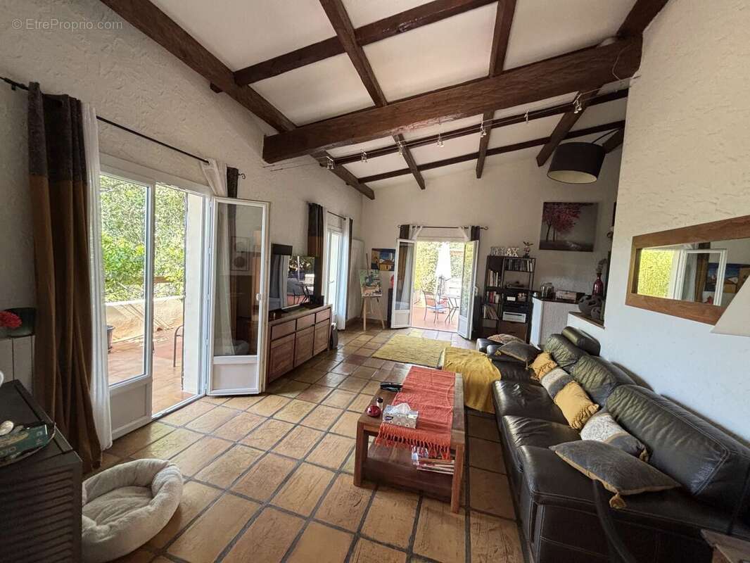 Maison à FIGANIERES