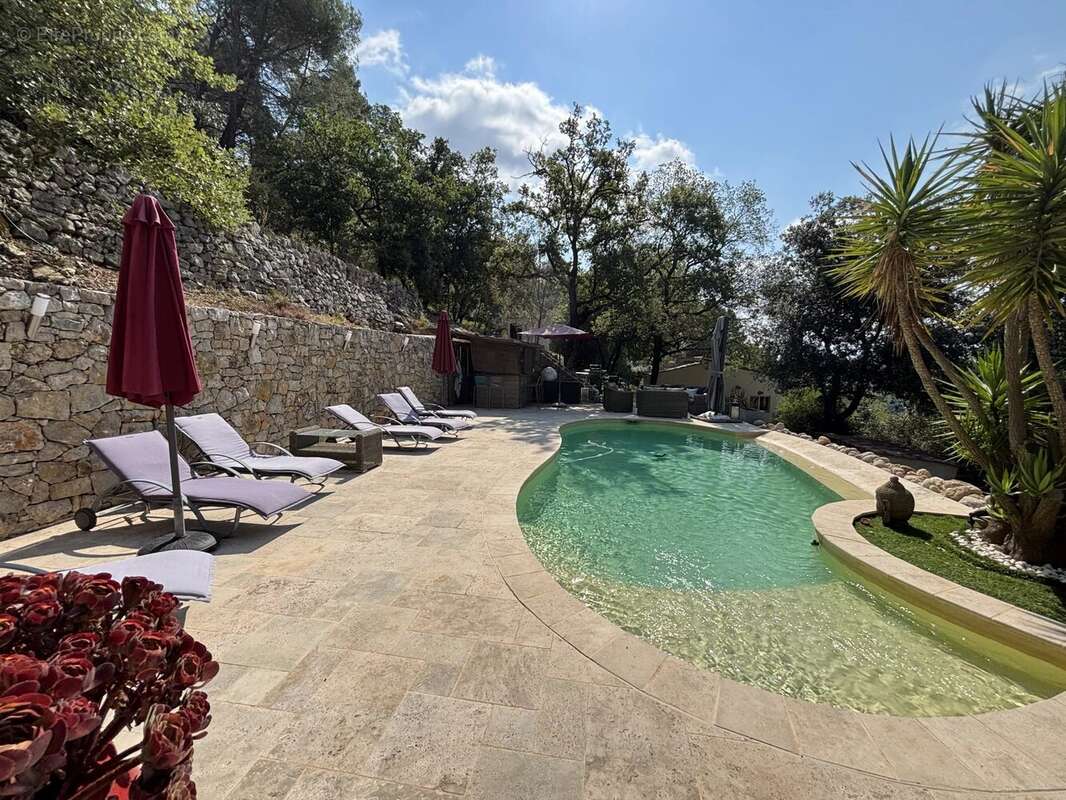 Maison à FIGANIERES