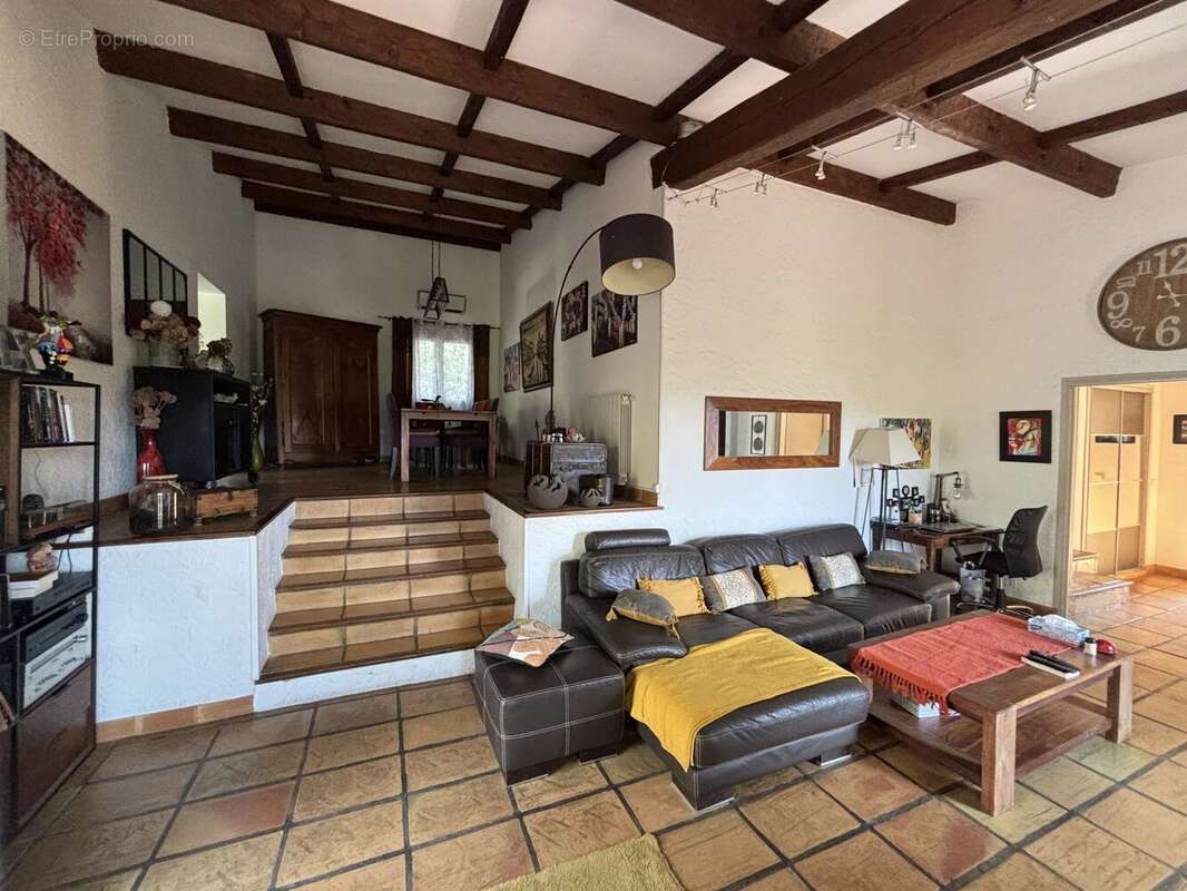 Maison à FIGANIERES