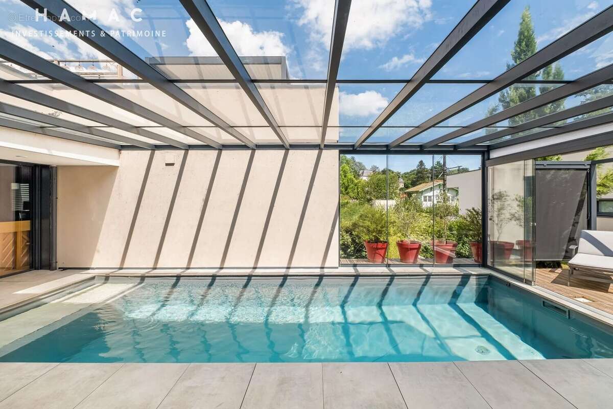 Maison à CHARBONNIERES-LES-BAINS