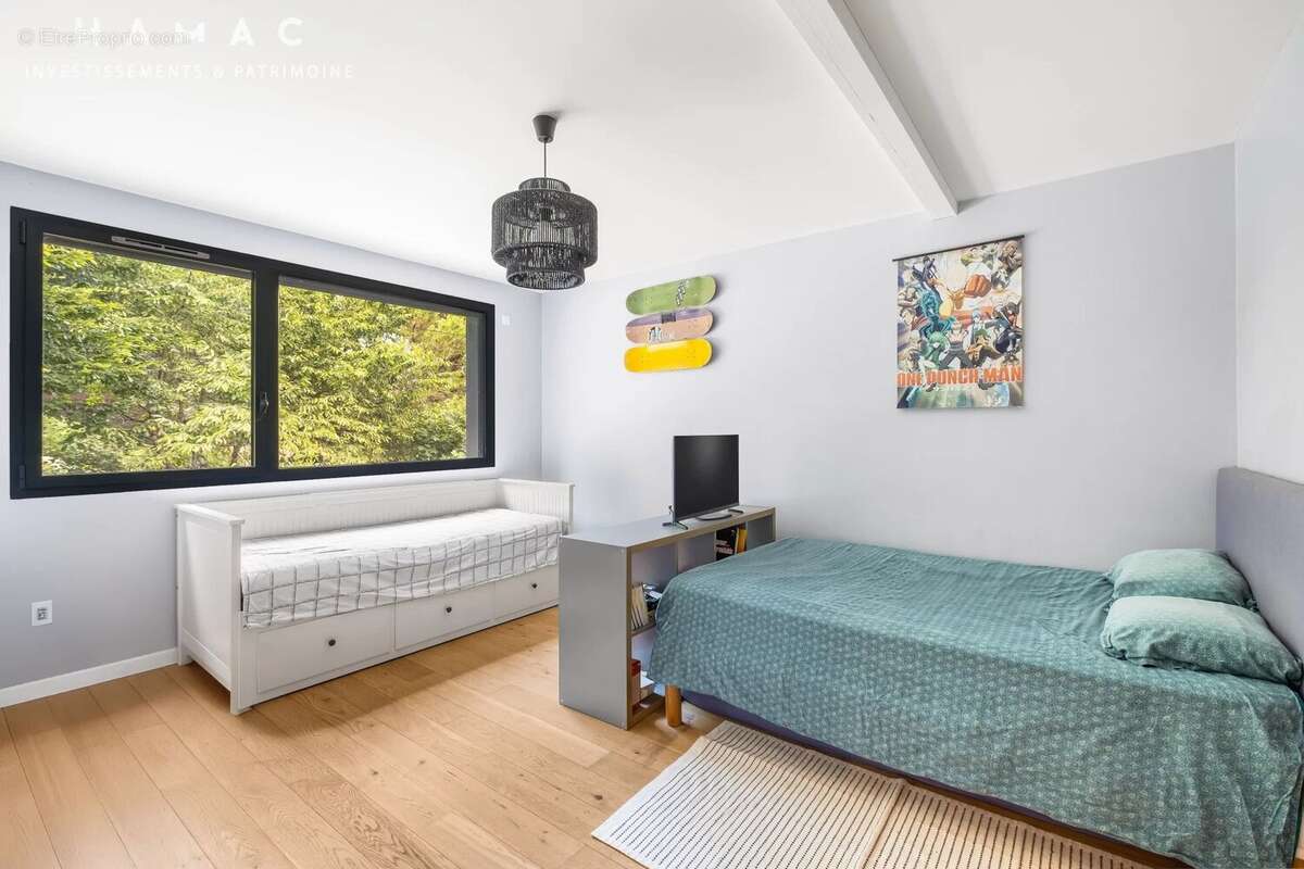 Maison à CHARBONNIERES-LES-BAINS